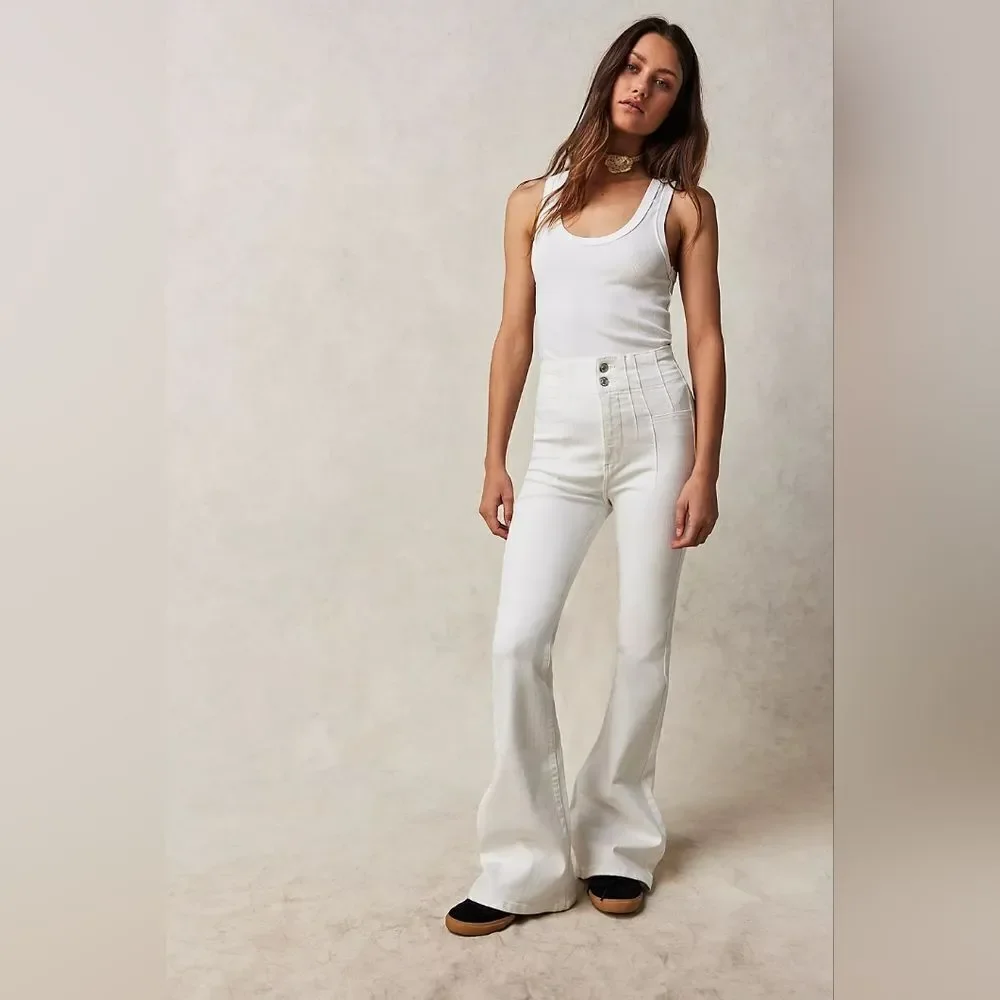 NWT Free People We The Free Jayde Flare Jeans in Sea Wash